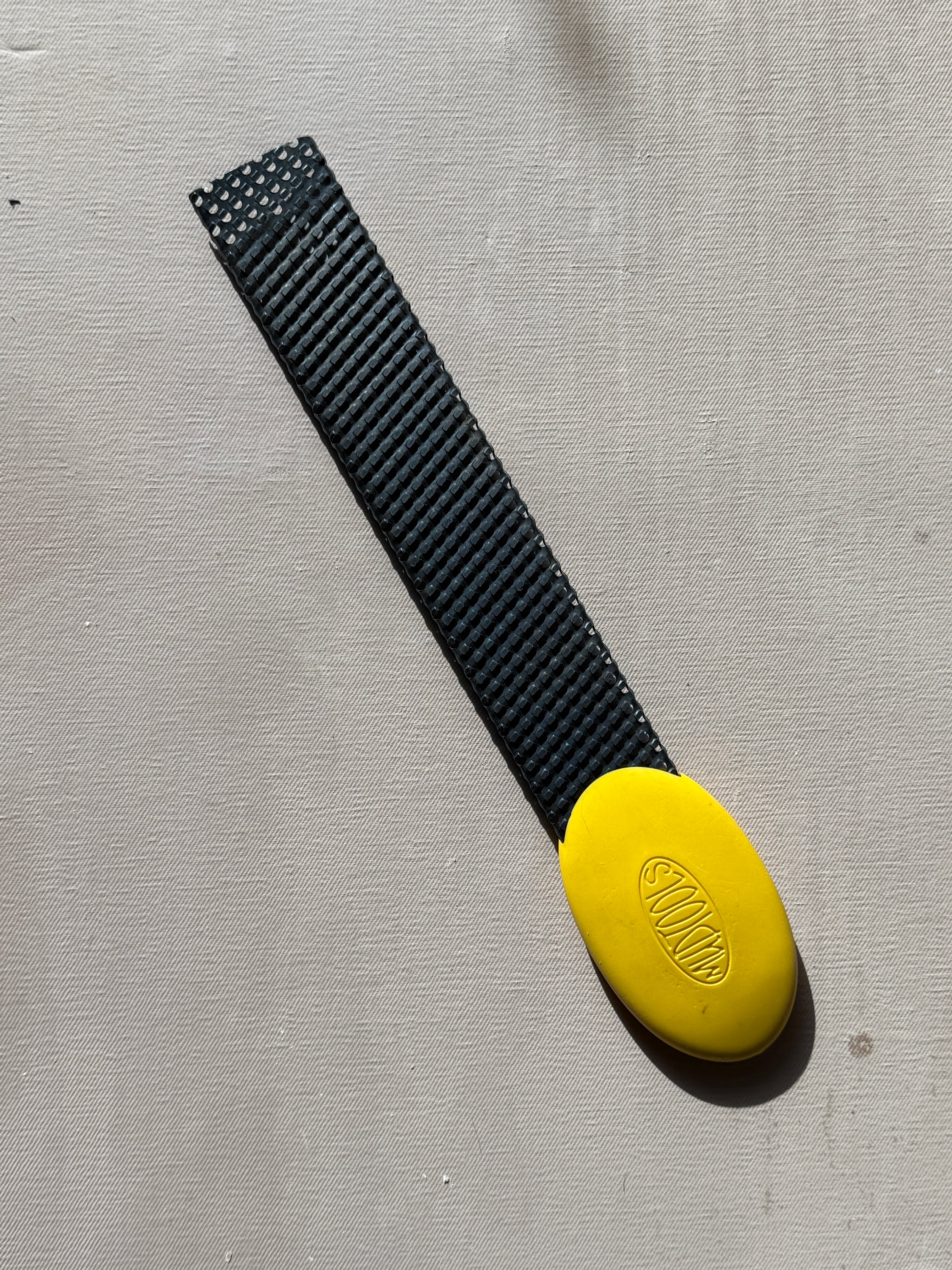 MUDTOOLS | Flat Shredder | Yellow